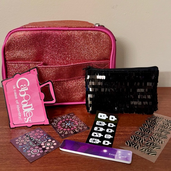 Caboodles Nail Valet - Picture 6 of 6